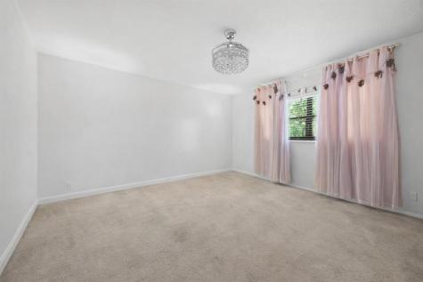 1060 NW 82nd Avenue Coral Springs FL 33071