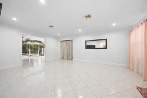 1060 NW 82nd Avenue Coral Springs FL 33071