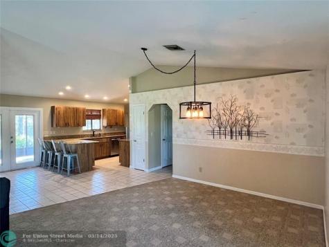 352 SW 85th Avenue Okeechobee FL 34974