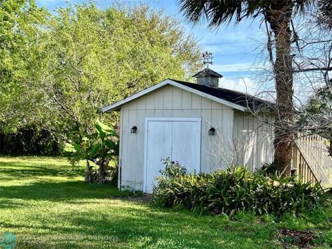 352 SW 85th Avenue Okeechobee FL 34974