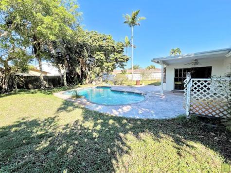 661 Palmetto Drive Coconut Creek FL 33066