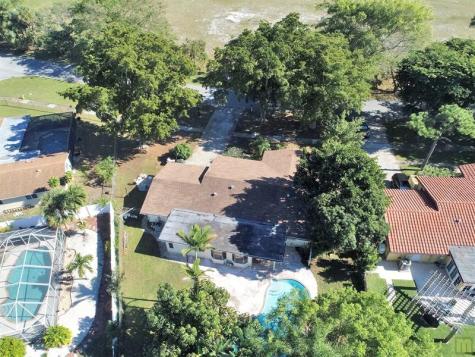 661 Palmetto Drive Coconut Creek FL 33066