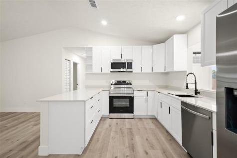 461 SW Meadow Terrace Port St Lucie FL 34984