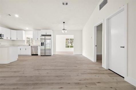 461 SW Meadow Terrace Port St Lucie FL 34984