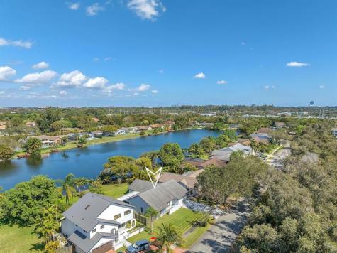 8411 SW 57th Street Davie FL 33328