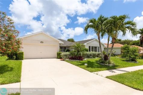 10821 Greentrail Drive Boynton Beach FL 33436