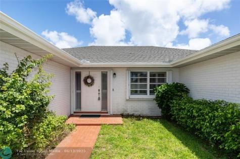 10821 Greentrail Drive Boynton Beach FL 33436