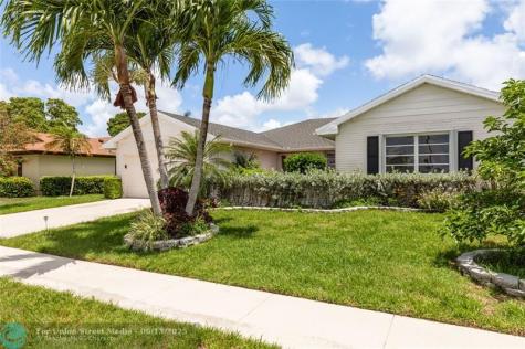 10821 Greentrail Drive Boynton Beach FL 33436