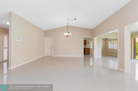 10821 Greentrail Drive Boynton Beach FL 33436