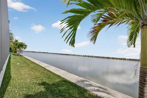 8550 W Parkland Bay Trail Parkland FL 33076