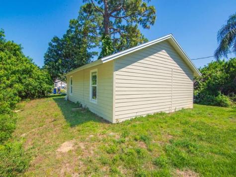 1325 17TH Court Vero Beach FL 32962