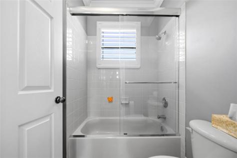 4916 SW 38th Way Hollywood FL 33312