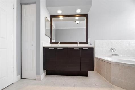 4916 SW 38th Way Hollywood FL 33312