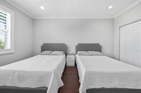 4916 SW 38th Way Hollywood FL 33312