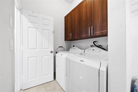4916 SW 38th Way Hollywood FL 33312