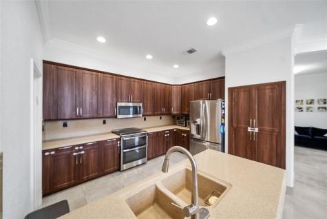 4916 SW 38th Way Hollywood FL 33312