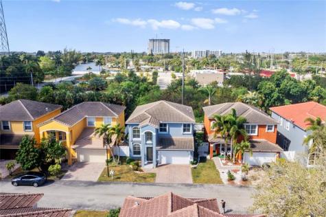 4916 SW 38th Way Hollywood FL 33312