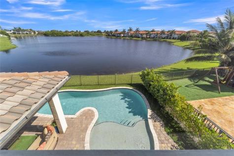 11330 SW 12th Street Pembroke Pines FL 33025