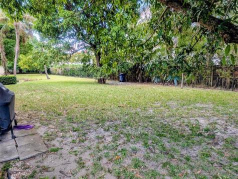 3651 NW 29th Street Lauderdale Lakes FL 33311