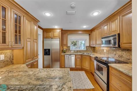 2840 NE 26th Court Fort Lauderdale FL 33306
