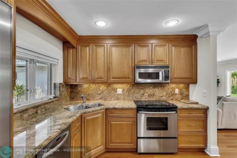 2840 NE 26th Court Fort Lauderdale FL 33306