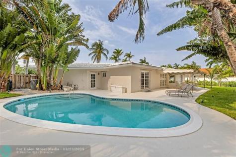 2840 NE 26th Court Fort Lauderdale FL 33306