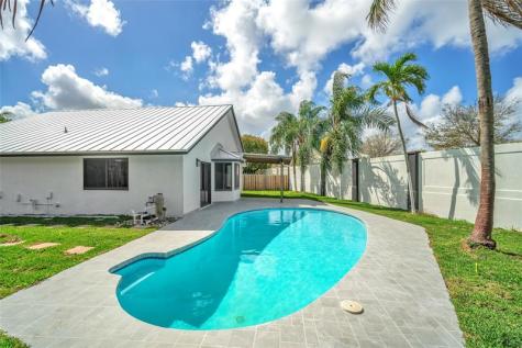 2831 NW 111th Avenue Sunrise FL 33322
