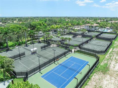 5834 NW 125th Terrace Coral Springs FL 33076