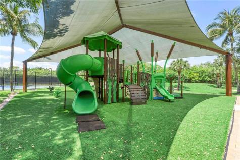 5834 NW 125th Terrace Coral Springs FL 33076