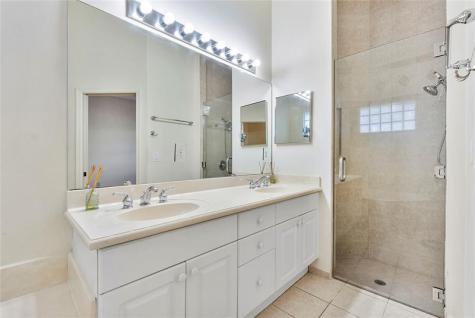 5834 NW 125th Terrace Coral Springs FL 33076
