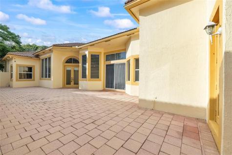 5834 NW 125th Terrace Coral Springs FL 33076