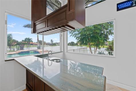 10203 NW 50th Place Coral Springs FL 33076