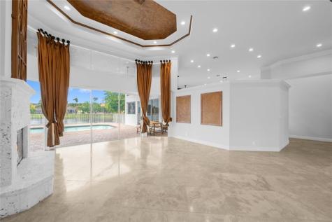 10203 NW 50th Place Coral Springs FL 33076