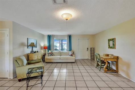 4712 NW 41st Avenue Tamarac FL 33319