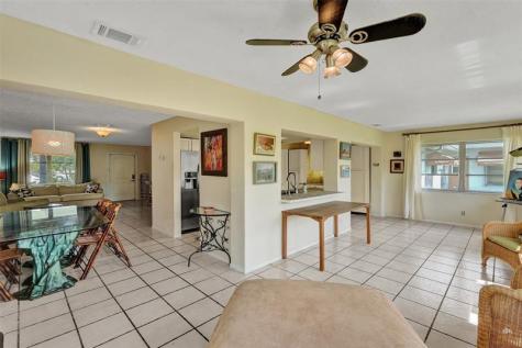 4712 NW 41st Avenue Tamarac FL 33319