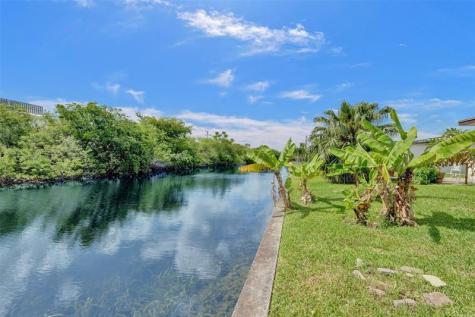4712 NW 41st Avenue Tamarac FL 33319