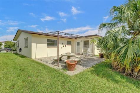 4712 NW 41st Avenue Tamarac FL 33319
