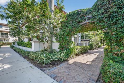 591 NW Library Commons Way Boca Raton FL 33432