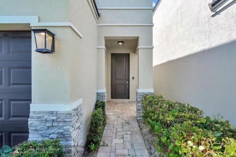 453 NW 36th Avenue Pompano Beach FL 33069