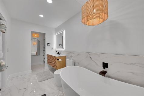 1080 SE 9th Avenue Pompano Beach FL 33060