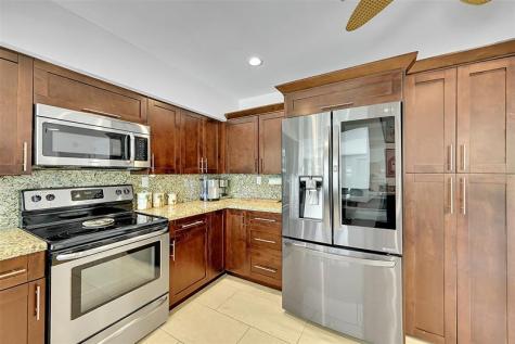 1080 SE 9th Avenue Pompano Beach FL 33060