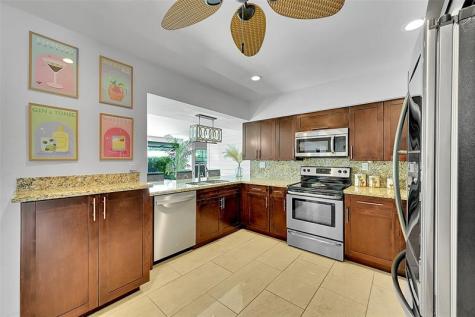 1080 SE 9th Avenue Pompano Beach FL 33060