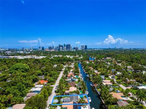 1704 SW 4th Court Fort Lauderdale FL 33312