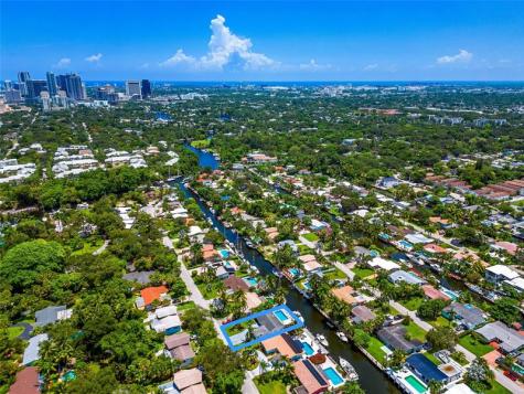 1704 SW 4th Court Fort Lauderdale FL 33312