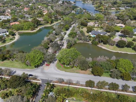 7011 Hialeah Lane Parkland FL 33067