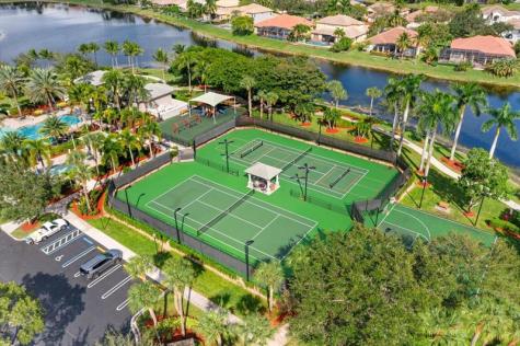 6895 NW 108th Avenue Parkland FL 33076