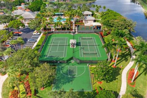 6895 NW 108th Avenue Parkland FL 33076