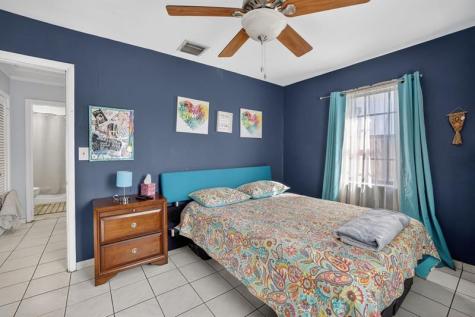 131 SW 7th Terrace Hallandale Beach FL 33009