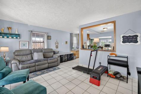 131 SW 7th Terrace Hallandale Beach FL 33009