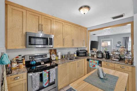131 SW 7th Terrace Hallandale Beach FL 33009
